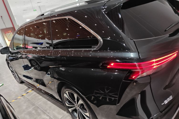 Toyota Granvia 2023 immagine di auto #5