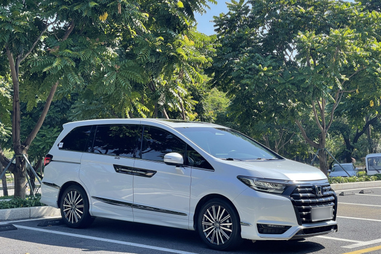 Honda Elysion 2025 car image #5