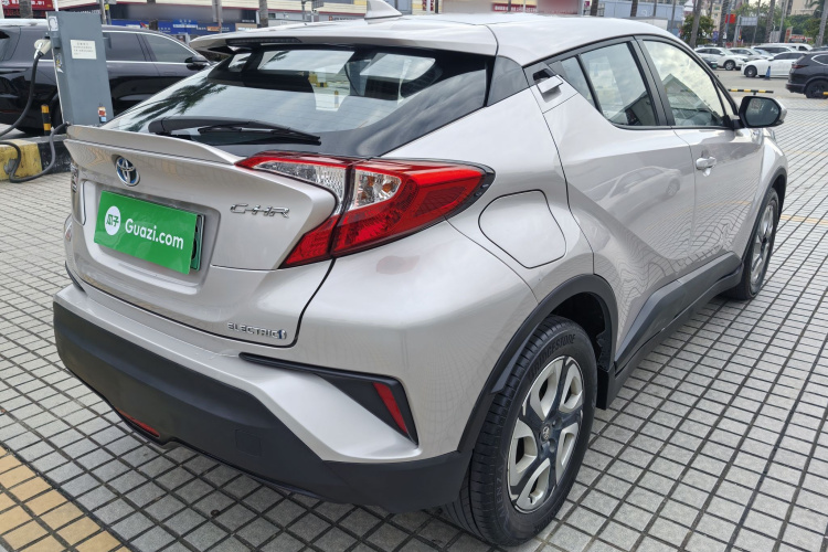 Toyota C-HR EV 2021 immagine di auto #5