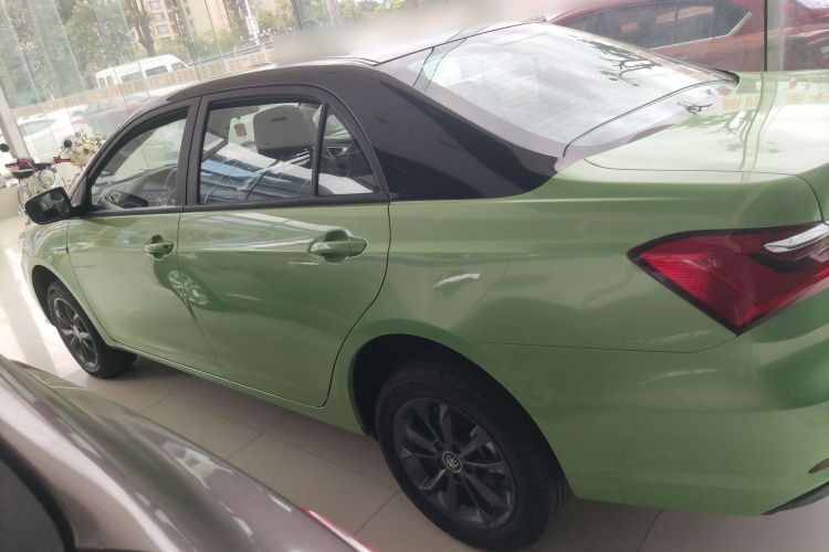 BYD Qin New Energy 2024 imagem de carro #5