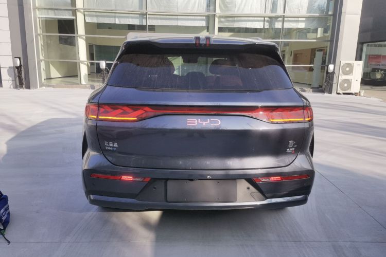 BYD Tang L 2025 #5 BYD Tang L 2025 car image #5