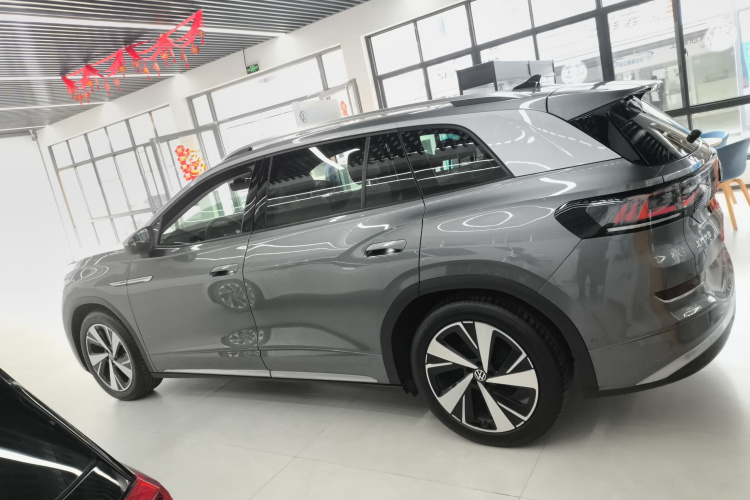 Volkswagen ID.6 X 2023 car image #5