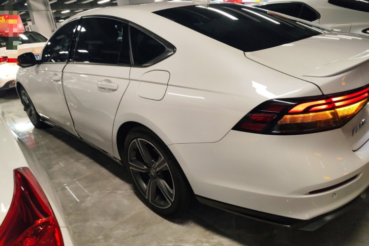 BYD F3R 2024 car image #5