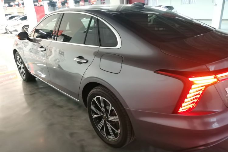 HongQi H5 PHEV 2025 #5 HongQi H5 PHEV 2025 immagine di auto #5