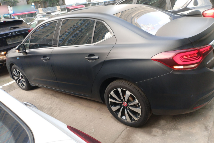 Citroen C4L 2017 image de voiture #5