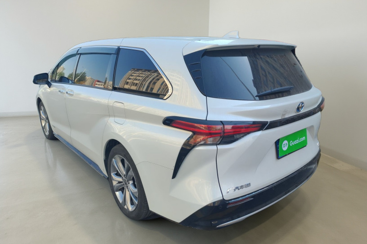 Toyota Sienna 2023 #5 Toyota Sienna 2023 car image #5