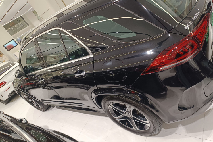 Mercedes-Benz GLE Class New Energy 2022 car image #5