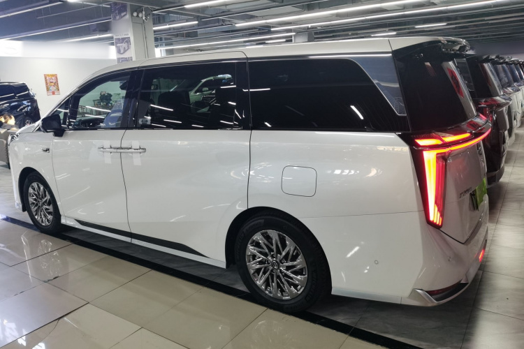 GAC Trumpchi Xiangwang M8 2025 car image #5