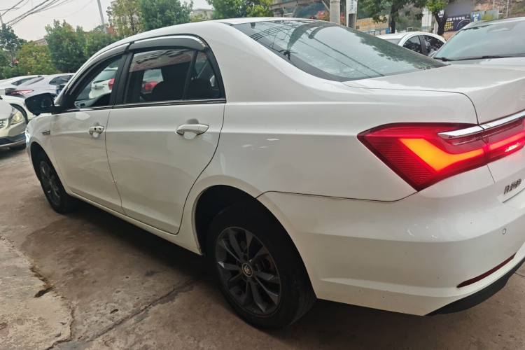 BYD Qin New Energy 2020 car image #5