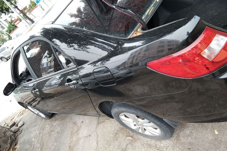 BYD F3 2017 car image #5