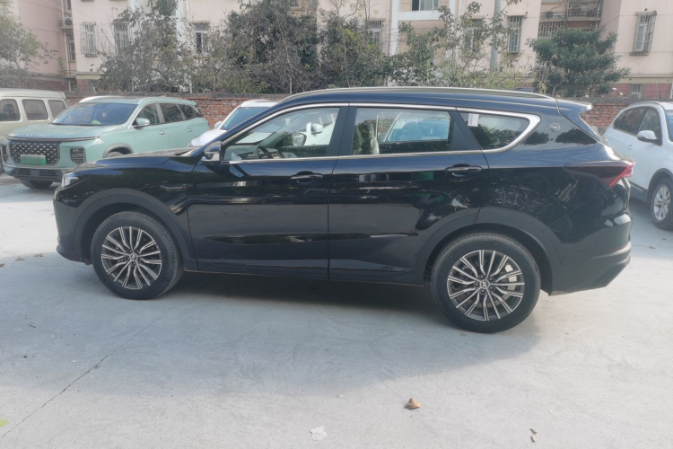 Jetour X70 C-DM 2025 #5 Jetour X70 C-DM 2025 car image #5