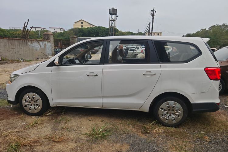 五菱汽车 五菱730 2019 #5 五菱汽车 五菱730 2019 汽车图片 #5