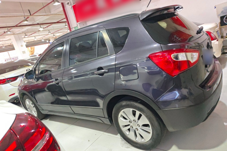 Suzuki S-Cross 2016 immagine di auto #5