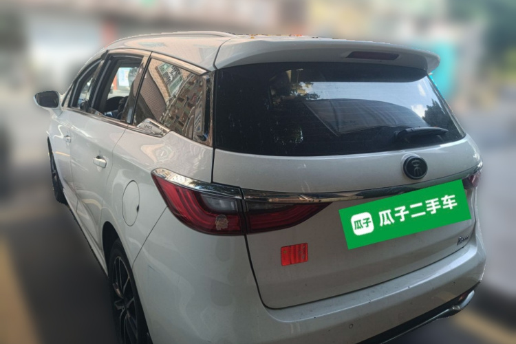BYD Song MAX 2017 car image #5