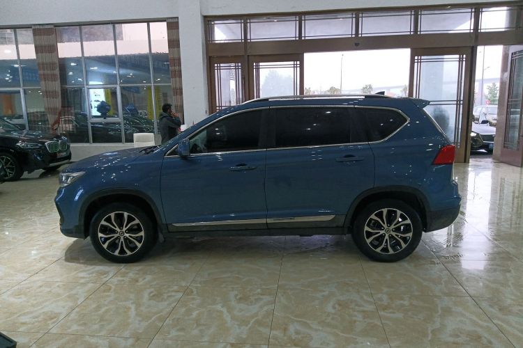 Forthing JOYEAR X5 2019 car image #5