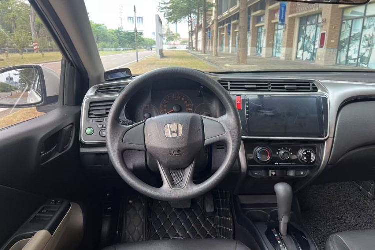 Honda City 2016 изображение автомобиля #5