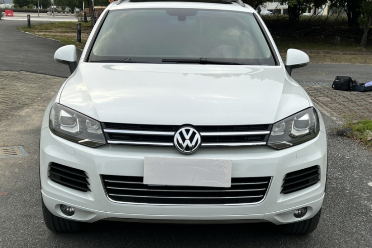 Volkswagen Touareg 2015 car image #5