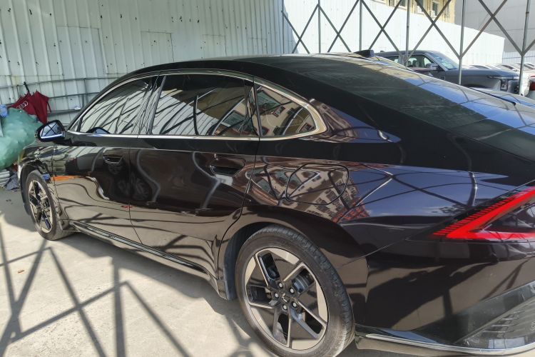 Wuling Starlight 730 New Energy 2023 صورة سيارة #5