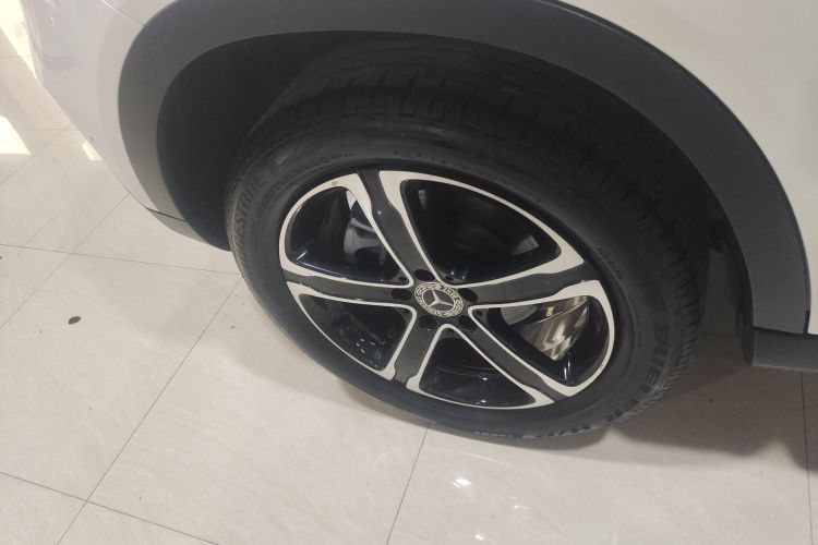 Mercedes-Benz GLA Class 2018 car image #5