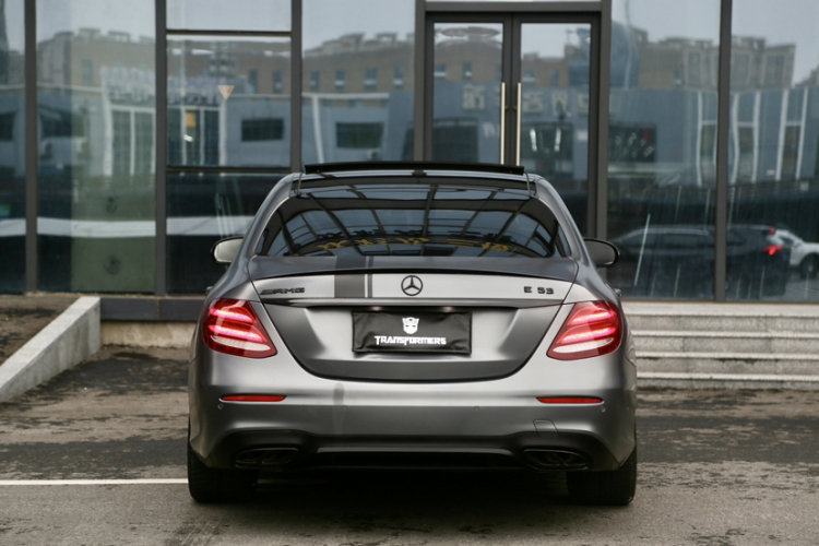 Mercedes-Benz E AMG 2018 immagine di auto #5