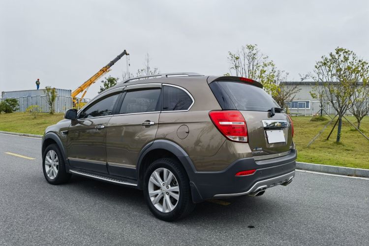 Chevrolet Captiva (Imported) 2015 car image #5