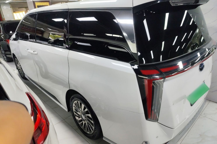 GAC Trumpchi M8 2022 #5 GAC Trumpchi M8 2022 car image #5