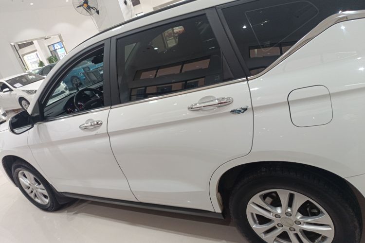 Haval M6 2020 #5 Haval M6 2020 car image #5