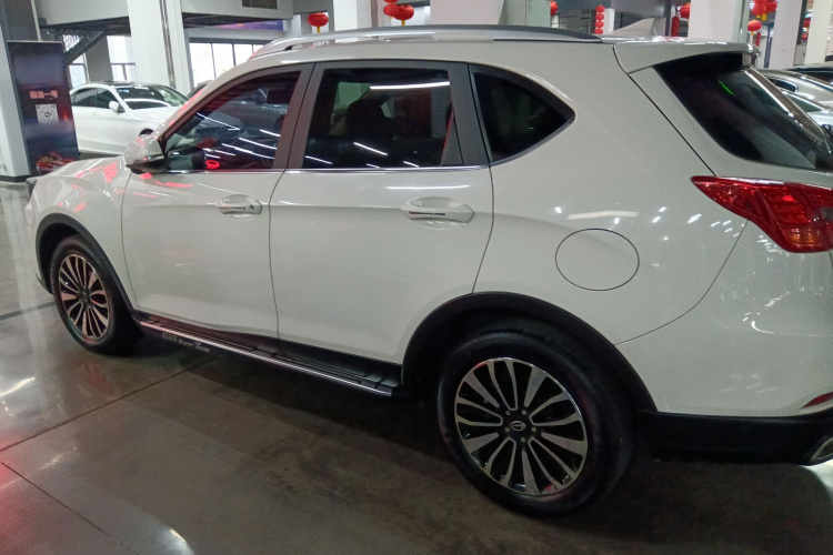 GAC Trumpchi GS5 Super 2016 car image #5