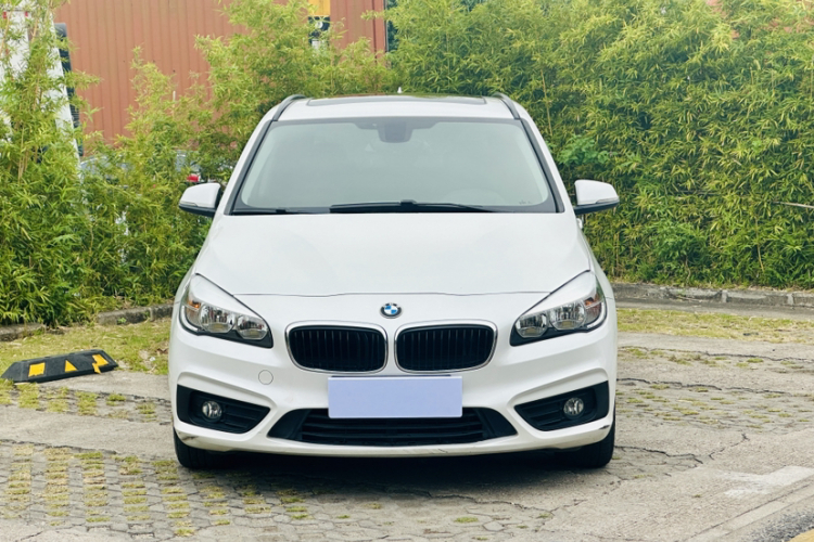 BMW 2 Series Tourer 2017 car image #5