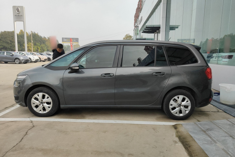 Citroen C4 PICASSO 2017 صورة سيارة #5