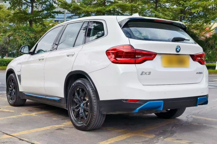 BMW iX3 2021 car image #5