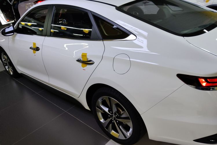 Hyundai Lafesta 2020 car image #5