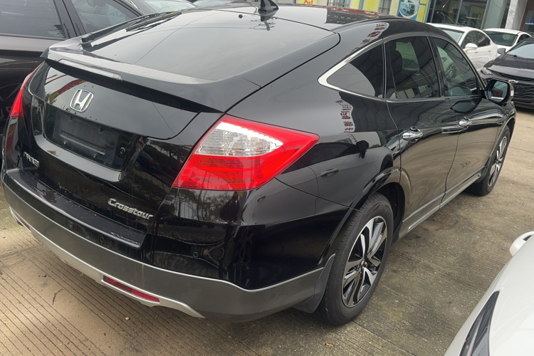 Honda CROSSTOUR 2016 car image #5