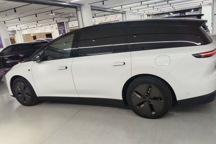 Li i8 2025 изображение автомобиля #5