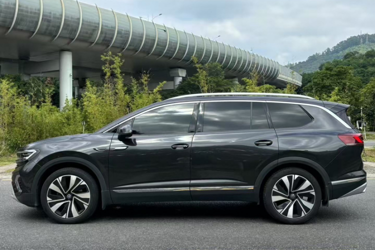 Volkswagen Talagon 2023 car image #5