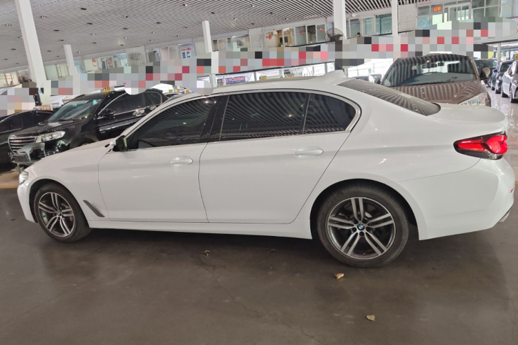 BMW 5 Series 2020 car image #5