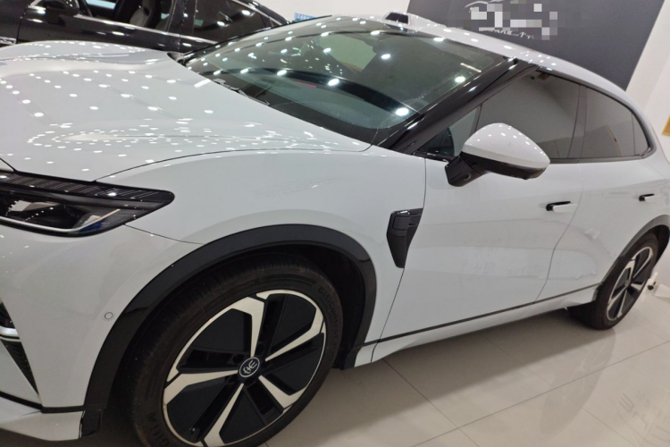 BYD SongL EV 2025 car image #5