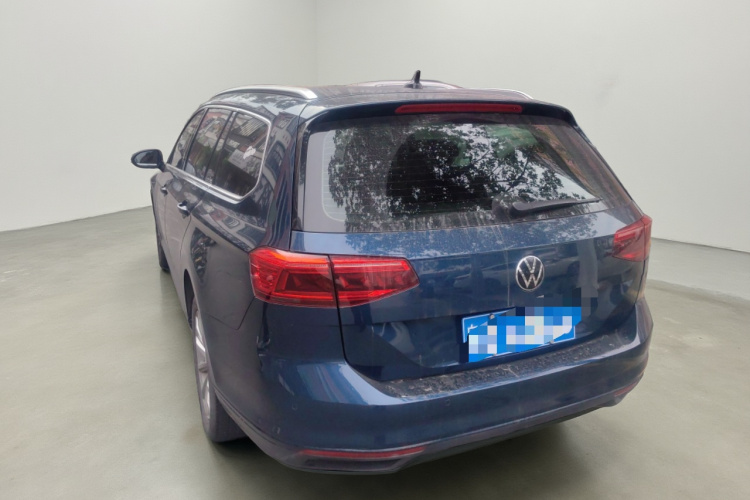 Volkswagen Passat Variant 2023 #5 Volkswagen Passat Variant 2023 immagine di auto #5