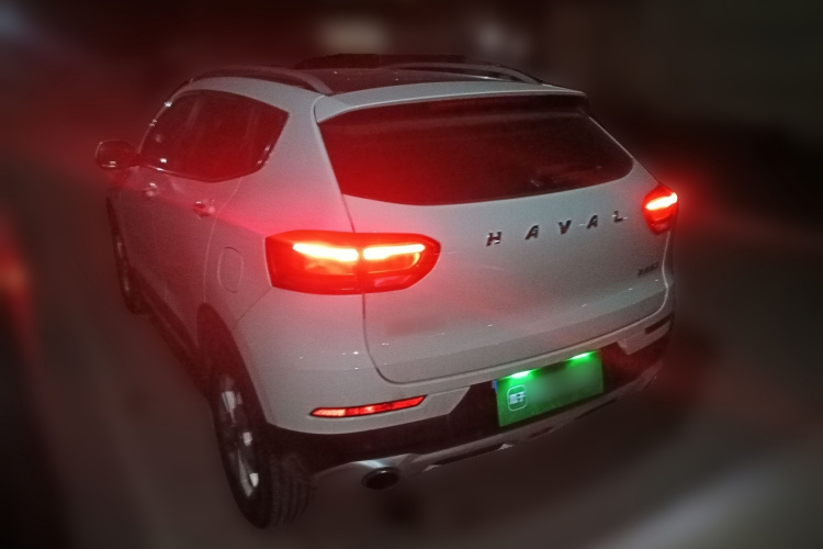 Haval H2s 2018 #5 Haval H2s 2018 car image #5