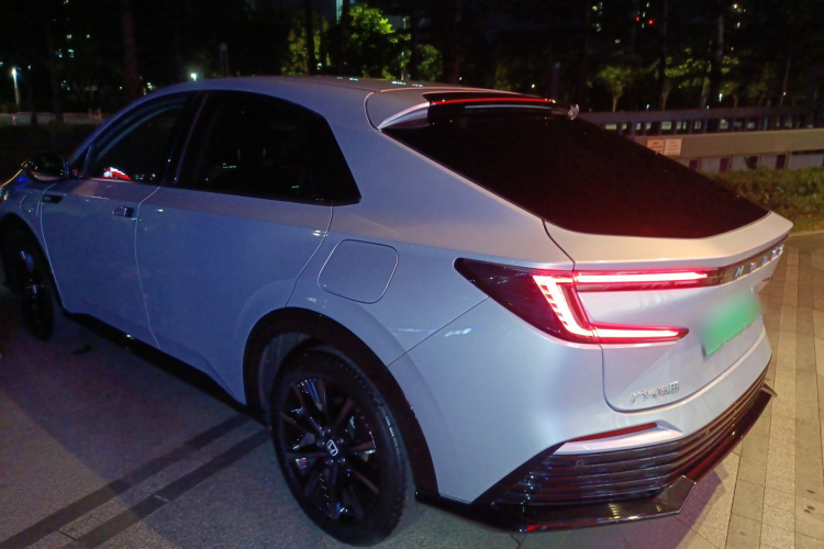 Honda e:NP2 2024 #5 Honda e:NP2 2024 car image #5