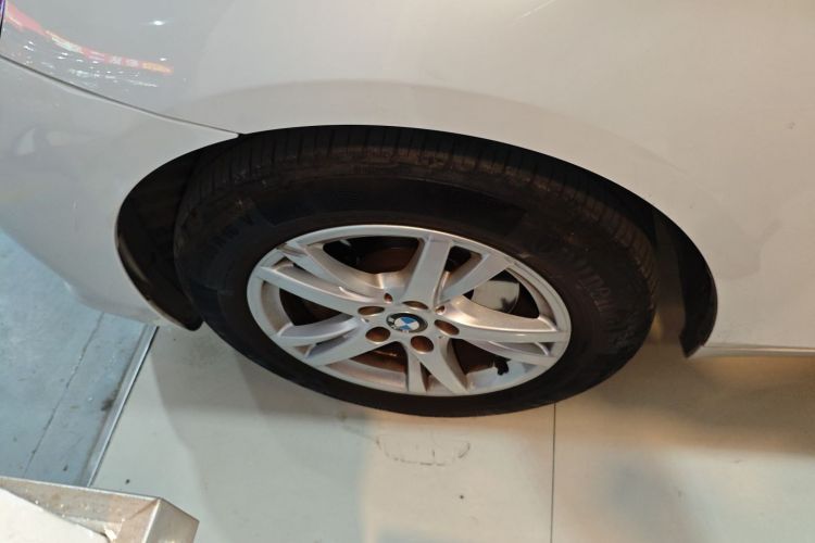 BMW 2 Series Tourer (Imported) 2015 #5 BMW 2 Series Tourer (Imported) 2015 car image #5