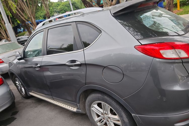 GAC Trumpchi GS5 2014 immagine di auto #5