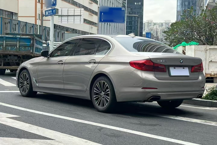 BMW M5 New Energy 2019 car image #5
