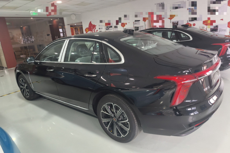 HongQi H5 PHEV 2025 #5 HongQi H5 PHEV 2025 car image #5