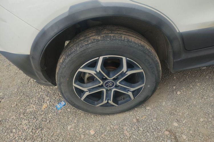 BYD Yuan 2022 car image #5