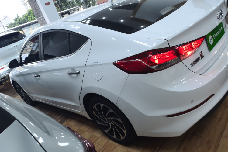 Hyundai Elantra AD 2019 car image #5