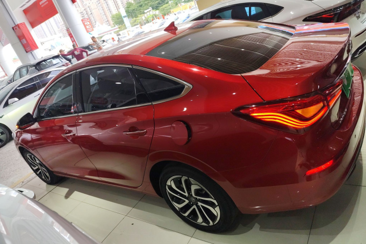 Changan Eado EV 2018 car image #5