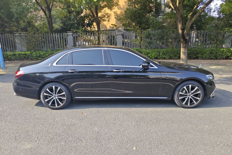 Mercedes-Benz E Class New Energy 2022 car image #5