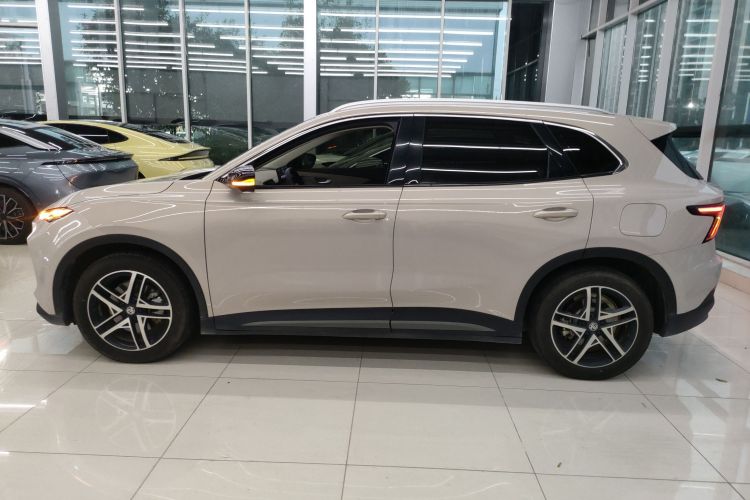 MG ES5 2024 car image #5