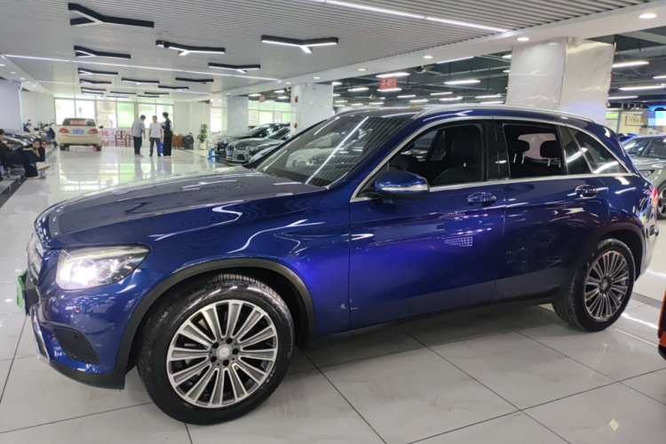 Mercedes-Benz GLC Class 2016 car image #5